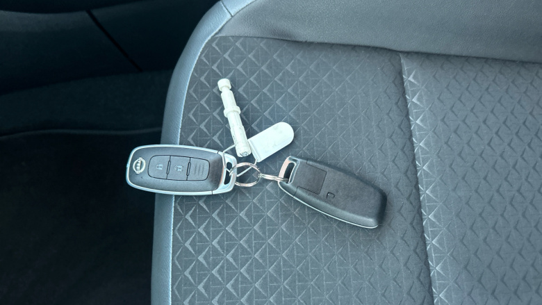 Nissan Juke 1.0 DiG-T 114 N-Connecta 5dr Petrol Hatchback